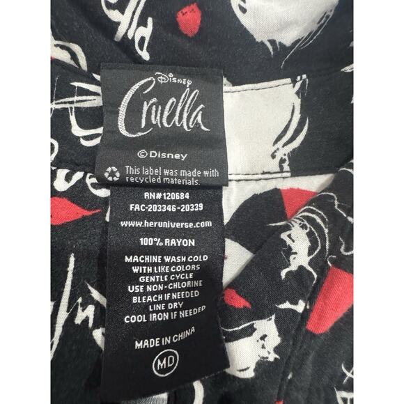 Disney Cruella De Vil Button Up Shirt Dalmatian Print Short Sleeve Top - Picture 5 of 5